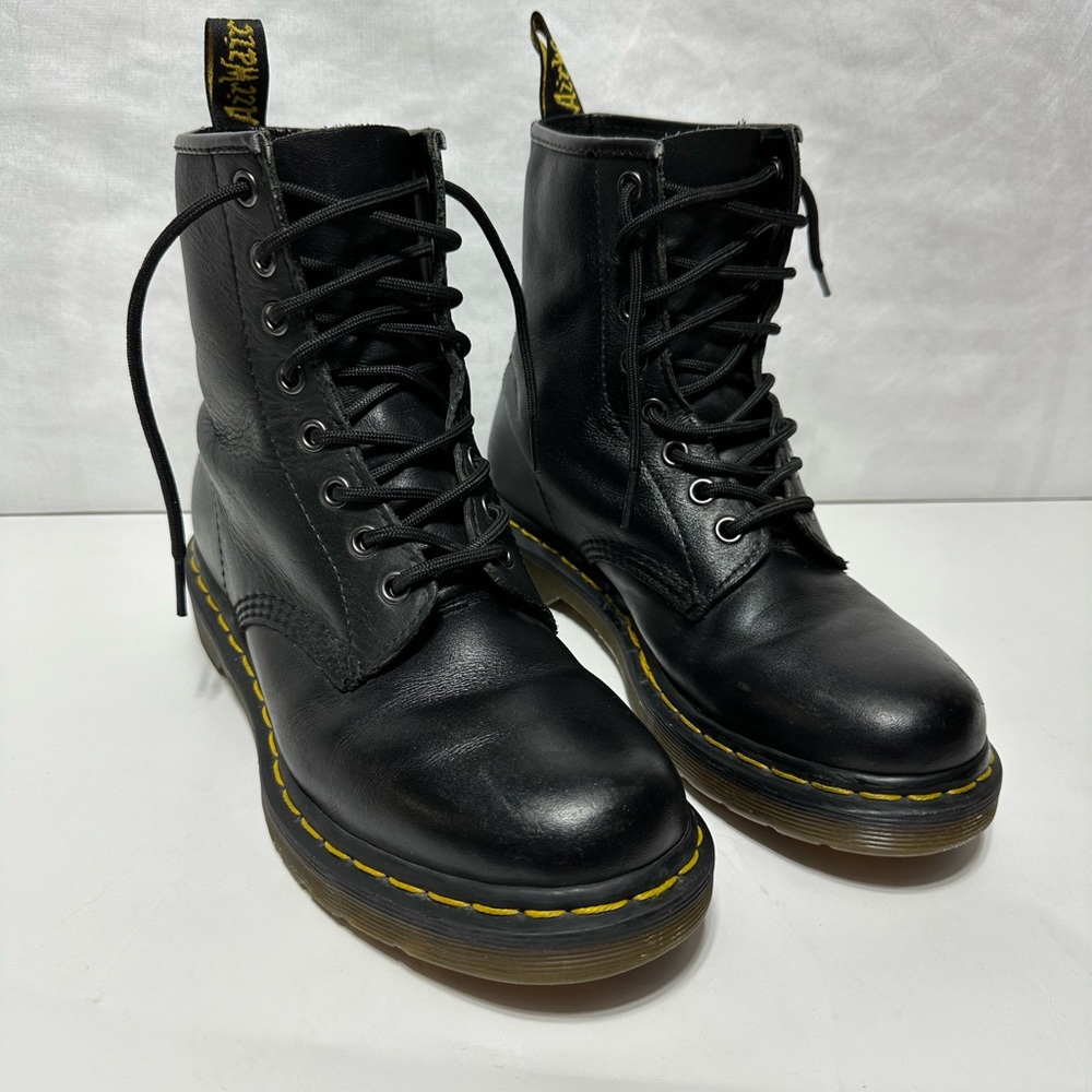 Dr. Martens 1460 8-Eye Boot black for Women Size 6 M